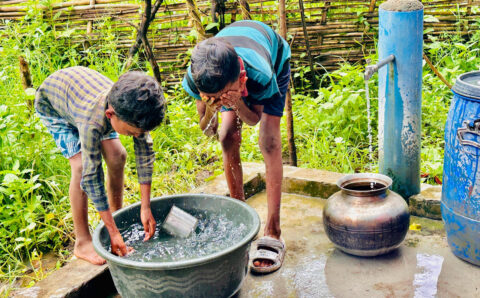 नक्सल प्रभावित अचकट गांव में हर घर पहुंचा पीने का शुद्ध पानी
