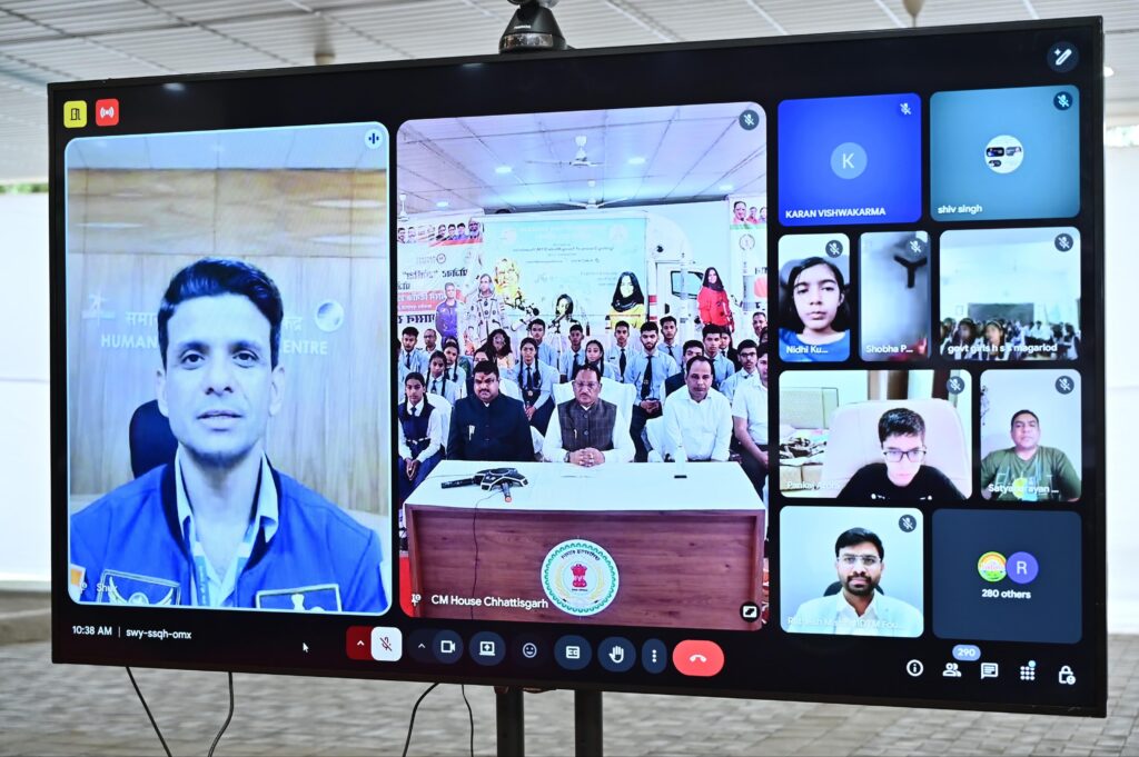 अंतरिक्ष यात्री शुभांशु शुक्ला ने बच्चों के साथ साझा किए अपने अंतरिक्ष यात्रा के अनुभव