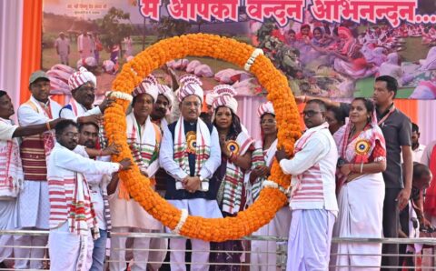 करमा महोत्सव में उमड़ा जनसागर: सीएम साय बोले— करमा हमारी संस्कृति की आत्मा, कण्डोरा में करमा अखरा निर्माण हेतु 50 लाख की घोषणा, रौतिया समाज भवन का किया लोकार्पण