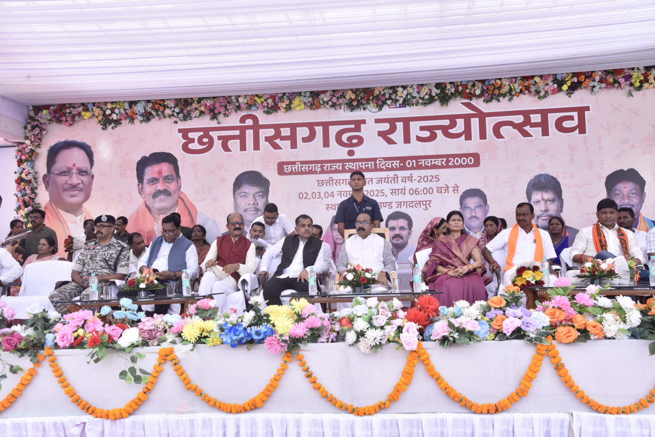 उप मुख्यमंत्री साव ने राज्योत्सव का किया शुभारंभने राज्योत्सव का किया शुभारंभ