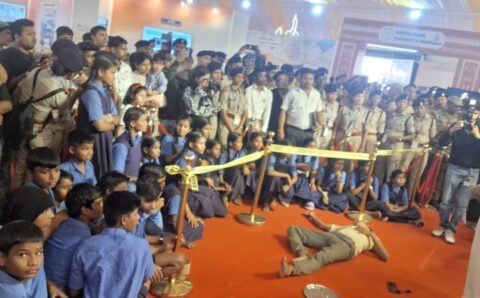 राज्योत्सव में पुलिस विभाग की प्रदर्शनी बनी सजीव रंगमंचराज्योत्सव में पुलिस विभाग की प्रदर्शनी बनी सजीव रंगमंच