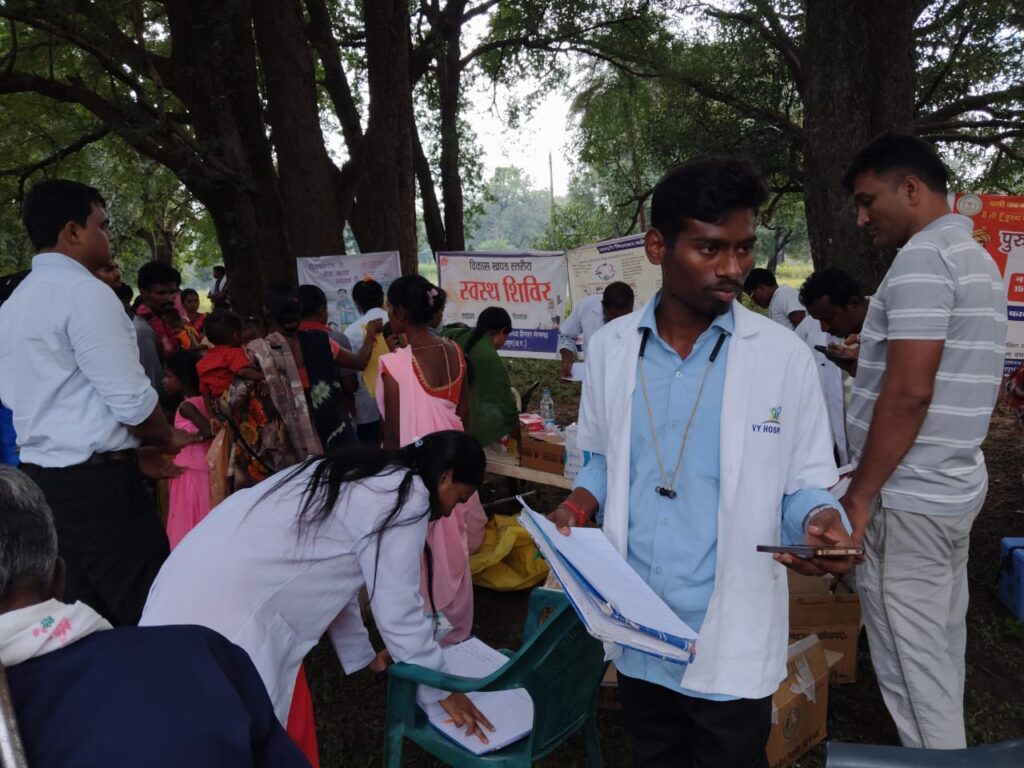 बीजापुर में विकास की दस्तक, माओवाद प्रभावित क्षेत्र के सात गांवों में पहली बार लगा मेगा हेल्थ कैंप