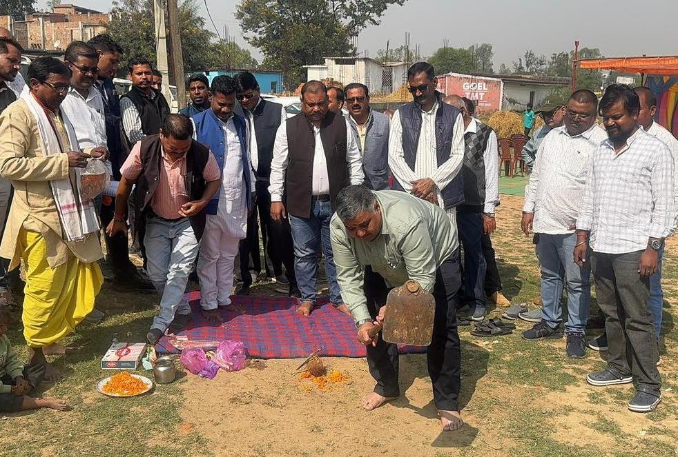 शिक्षा और सड़क से खुलेगा विकास का रास्ता