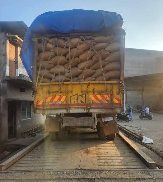 राज्य में अवैध धान की आवाजाही रोकने प्रशासन सक्रिय, सीमावर्ती चेकपोस्टों पर कड़ी निगरानी