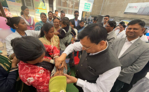 बच्चों को पोलियो की खुराक पिलाकर मंत्रीदेवांगन ने किया पल्स पोलियो अभियान का शुभारंभ