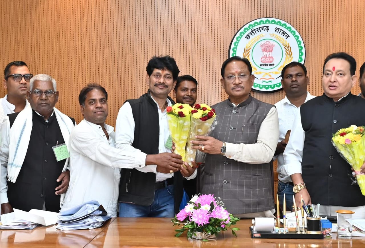 मुख्यमंत्री साय ने विजय दिवस पर शहीदों को किया नमन