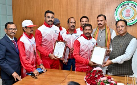 मुख्यमंत्री साय से मास्टर एथलीट फेडरेशन ऑफ इंडिया के प्रतिभागियों ने की सौजन्य भेंट