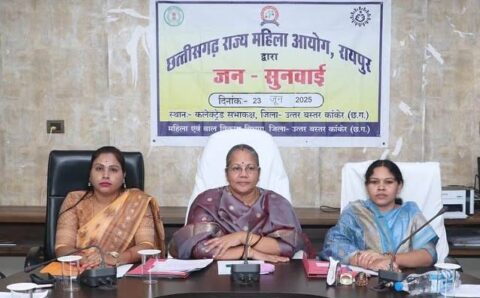 छत्तीसगढ़ राज्य महिला आयोग की सदस्य श्रीमती लक्ष्मी वर्मा ने किया सखी वन स्टॉप सेंटर का निरीक्षण