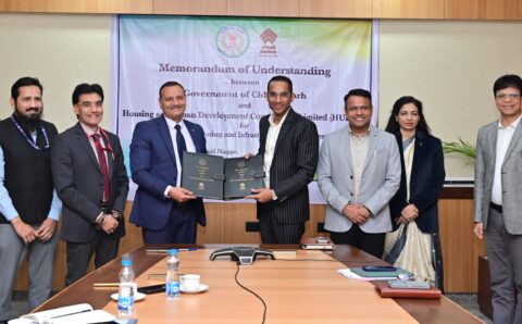 आवास और बुनियादी ढांचा विकास के लिए एम.ओ.यू. पर हस्ताक्षर