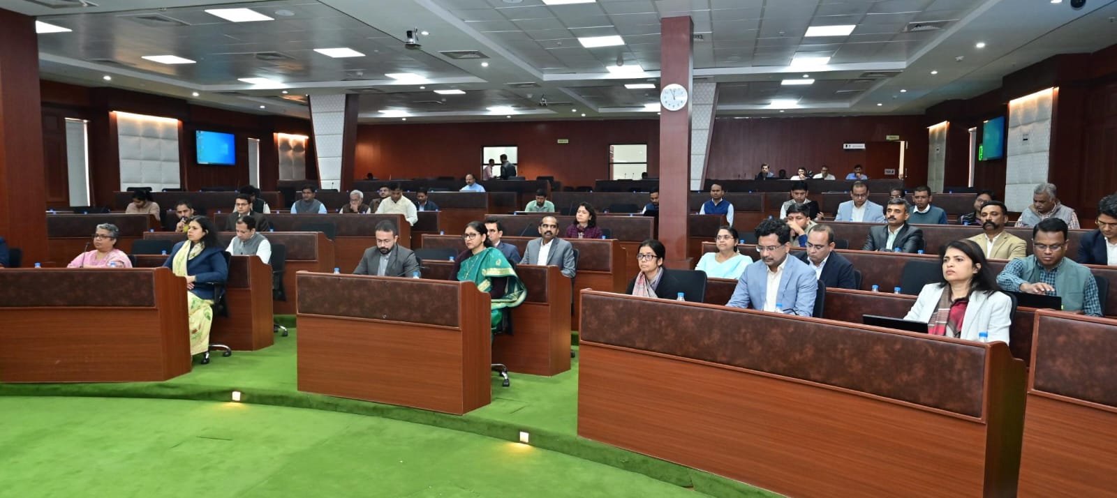 बस्तर अंचल से सतत संवाद, विकास और बुनियादी सुविधाओं के विस्तार से मजबूत होगा जनविश्वास : मुख्यमंत्री साय