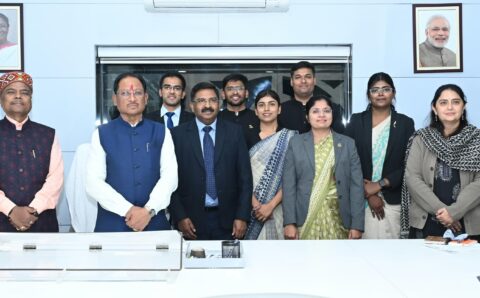 मुख्यमंत्री से भारतीय वन सेवा 2024 बैच के प्रशिक्षु अधिकारियों ने की मुलाकात