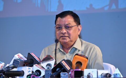 श्रम मंत्री लखनलाल देवांगन की पत्रकारवार्ता