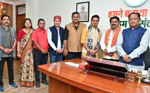 मुख्यमंत्री साय से रायपुर प्रेस क्लब के नवनिर्वाचित पदाधिकारियों की सौजन्य मुलाकात