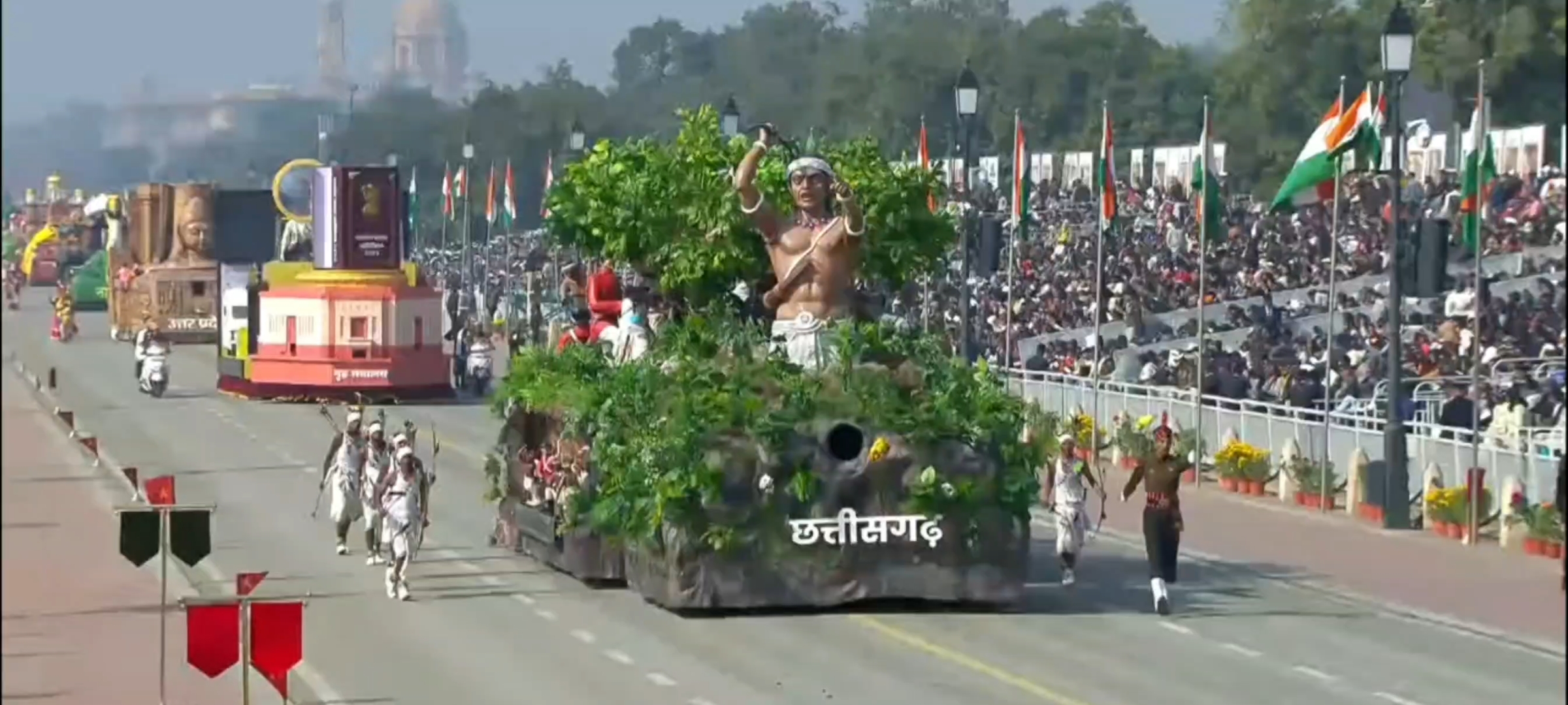 कर्तव्य पथ पर गूंजा छत्तीसगढ़ के जनजातीय शौर्य का इतिहास