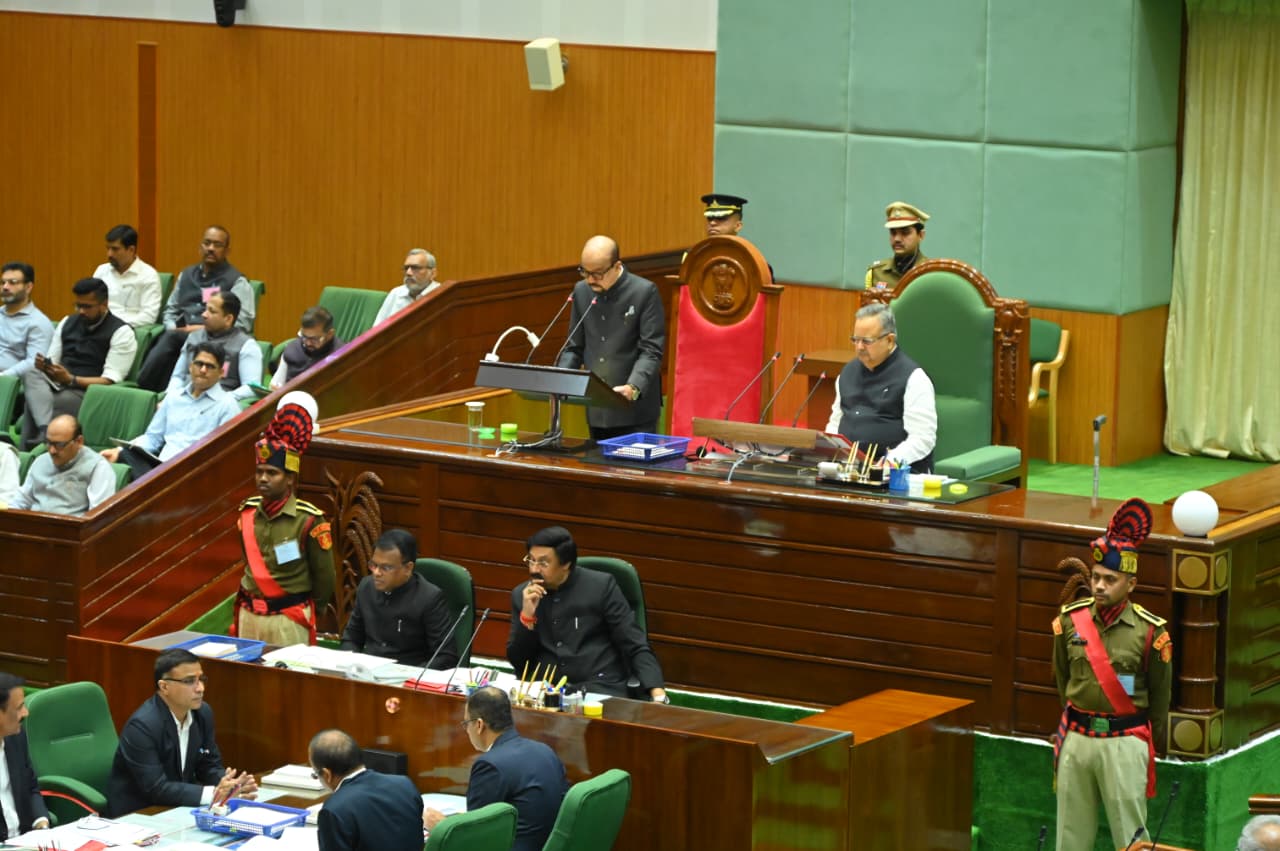 राज्यपाल डेका ने छत्तीसगढ की 6 वीं विधानसभा के अष्टम् सत्र को संबोधित किया