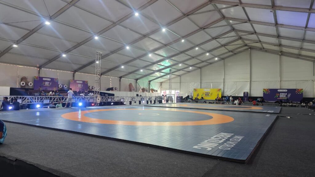 अंबिकापुर के गांधी स्टेडियम में 30 राज्यों के 144 रेसलर्स दिखाएंगे दमखम