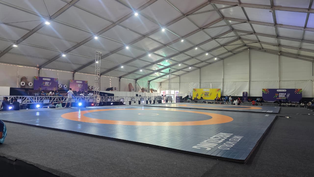 अंबिकापुर के गांधी स्टेडियम में 30 राज्यों के 144 रेसलर्स दिखाएंगे दमखम