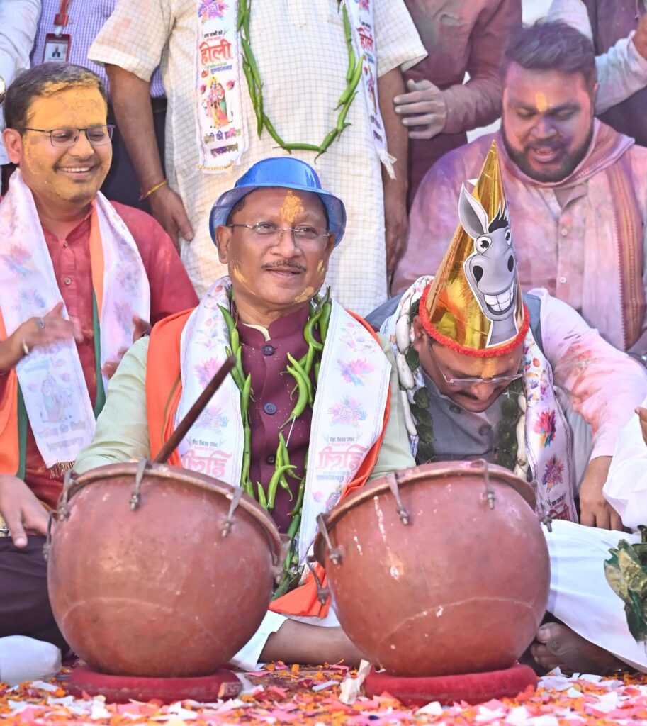 रायपुर प्रेस क्लब के होली मिलन समारोह “रंगोत्सव” मुख्यमंत्री हुए शामिल