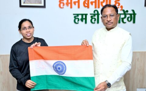 एवरेस्ट पर तिरंगा फहराने निकली छत्तीसगढ़ की बेटी, मुख्यमंत्री ने दी शुभकामनाएं