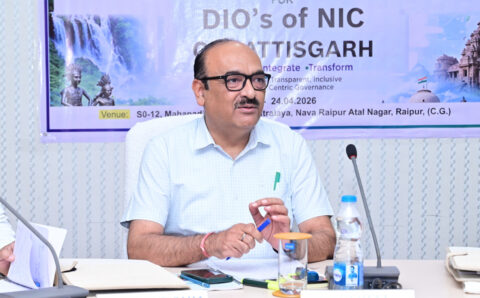 आम जनता को शासन की फ्लैगशिप योजनाओं का लाभ दिलाने के लिए सूचना प्रौद्योगिकी का अधिकतम इस्तेमाल करें: मुख्य सचिव विकासशील