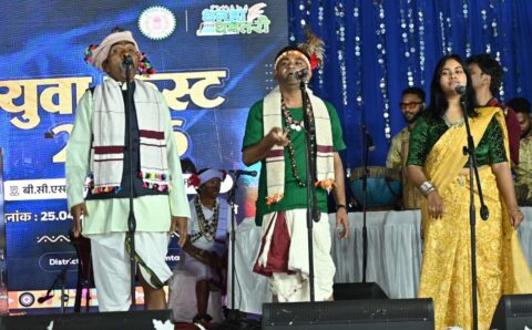 युवा फेस्ट-2026 का भव्य समापन: दायरा बैंड के सुरों पर थिरका धमतरी