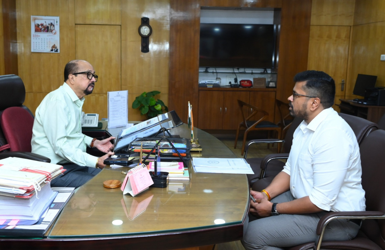 राज्यपाल डेका ने कारखानों में दुर्घटनाओं को रोकने के लिए सुरक्षा व्यवस्था मजबूत करने के दिए निर्देश